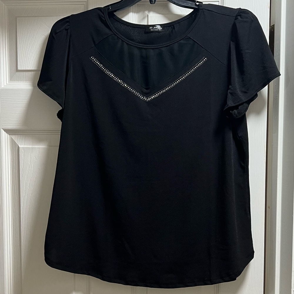 Ava James Black Stud-Accent Half-Sleeve Top